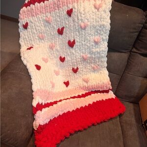 Cozy Heart Patterned Chunky Knit Throw